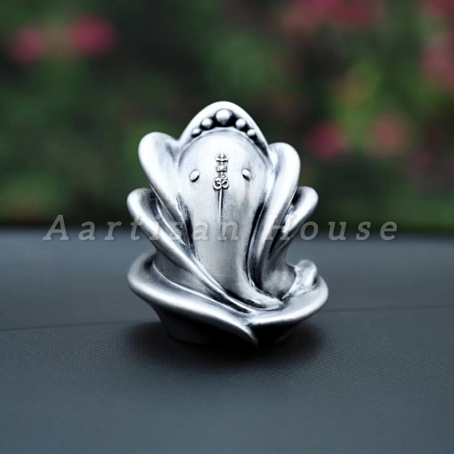 Rose Ganesha Car Dashboard